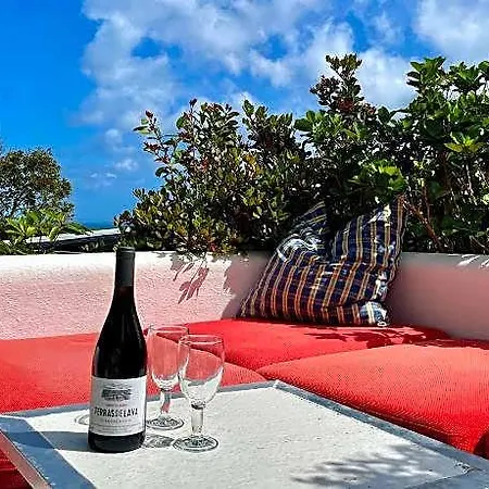 Patio 4* Cedros
